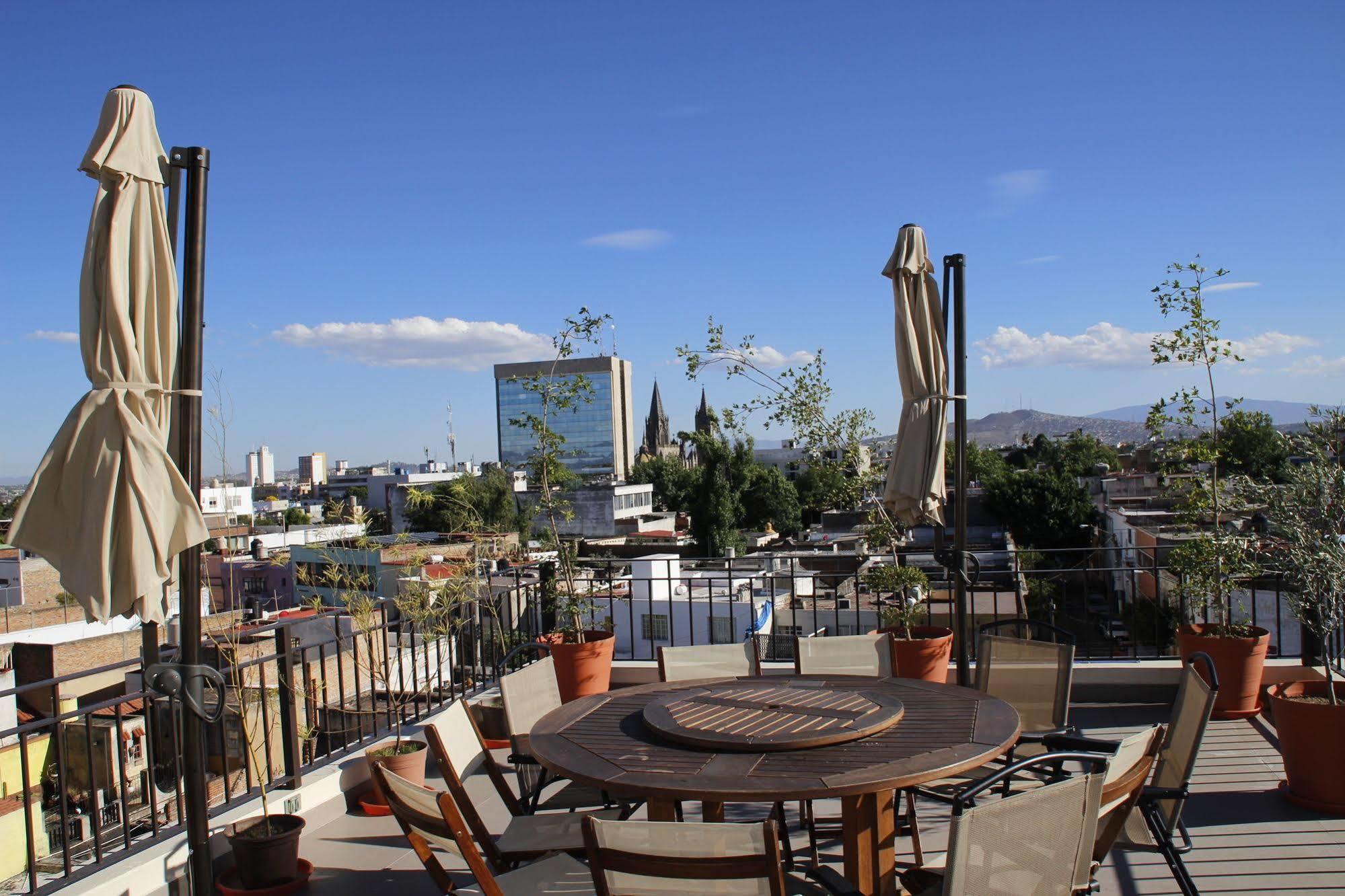 Suites Chapultepec غوادالاجارا المظهر الخارجي الصورة